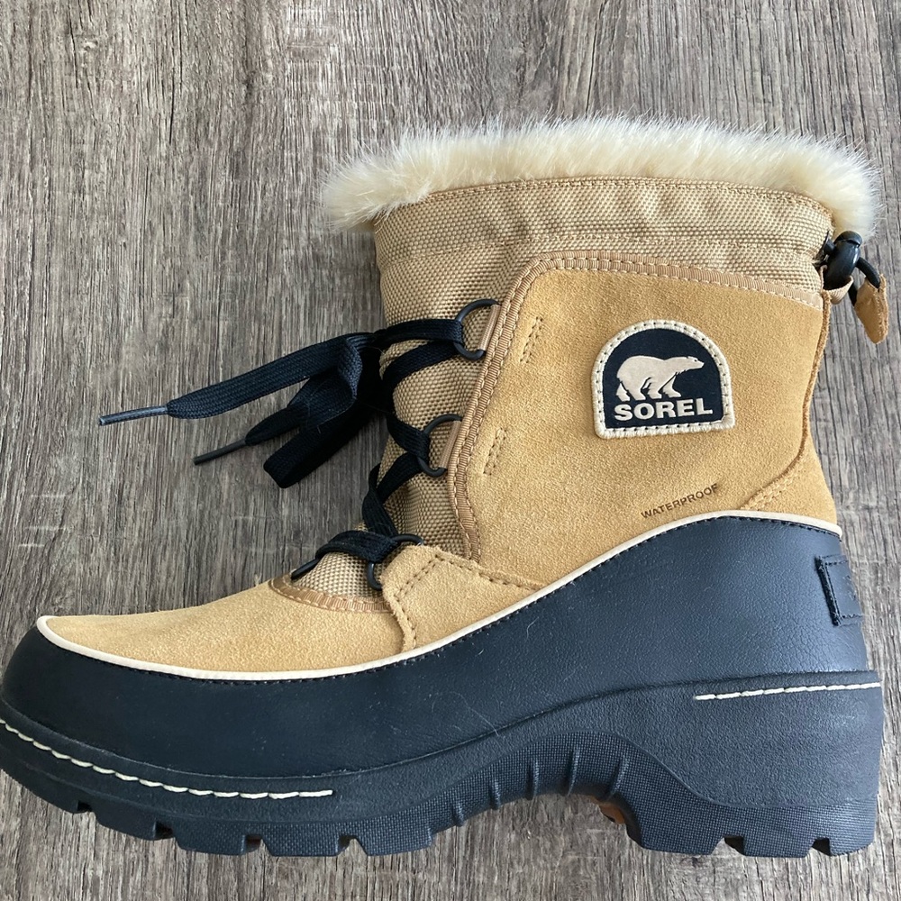 NWT Sorel winter boots size 7.5